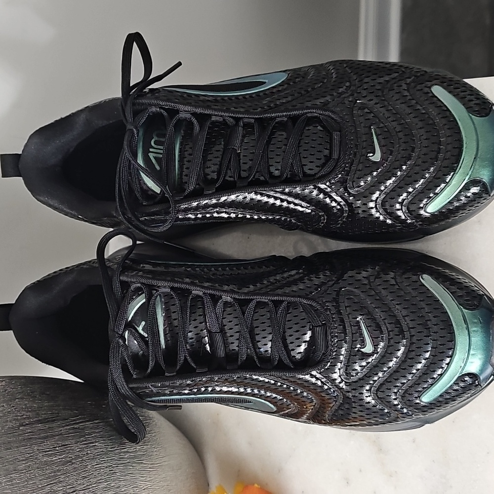 Nike Air Max 720 - Picture 6 of 7